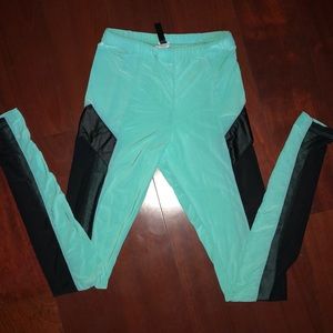 USA sheer side leggings